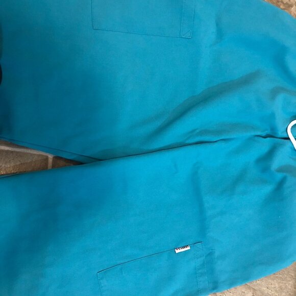 Genny's Uniforms Scrub Top & Pants Set Turquoise - Picture 6 of 15